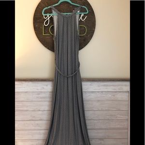 B&W Sleeveless Maxi Dress